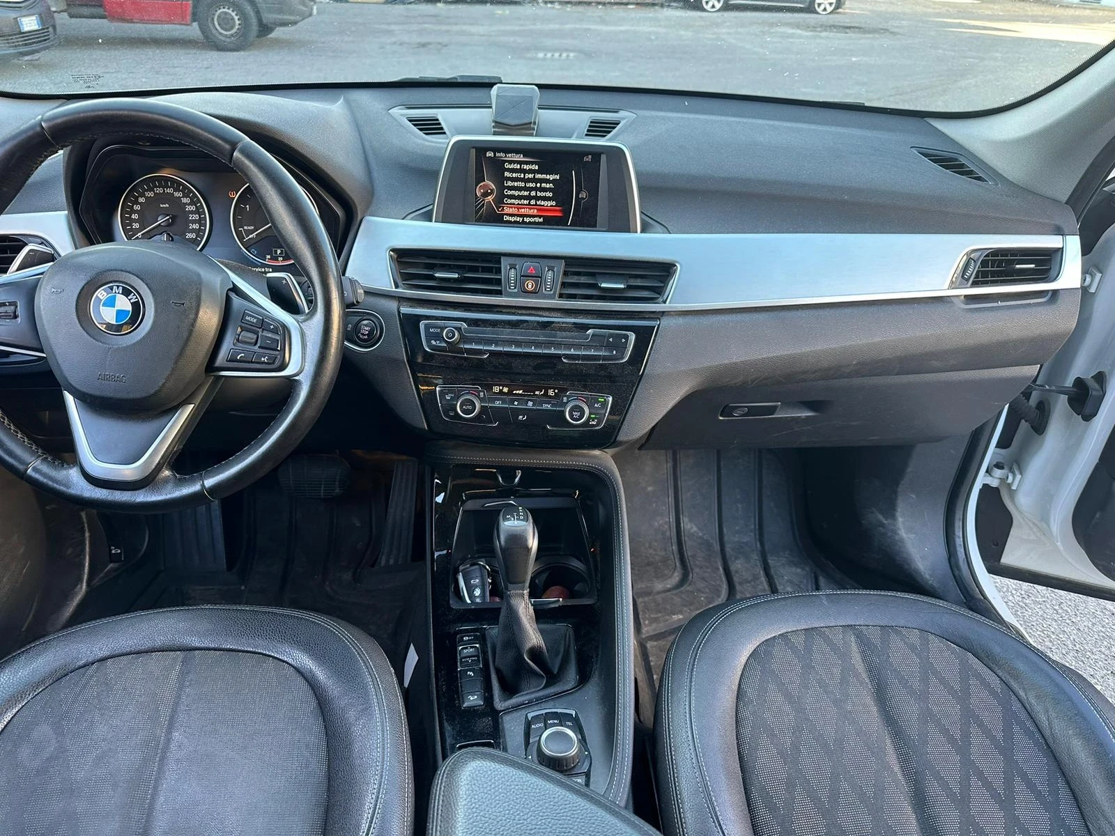 BMW X1 2.0d --X-drive - изображение 8