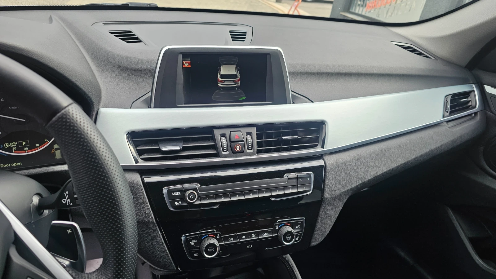 BMW X1 2.0d --X-drive - изображение 8