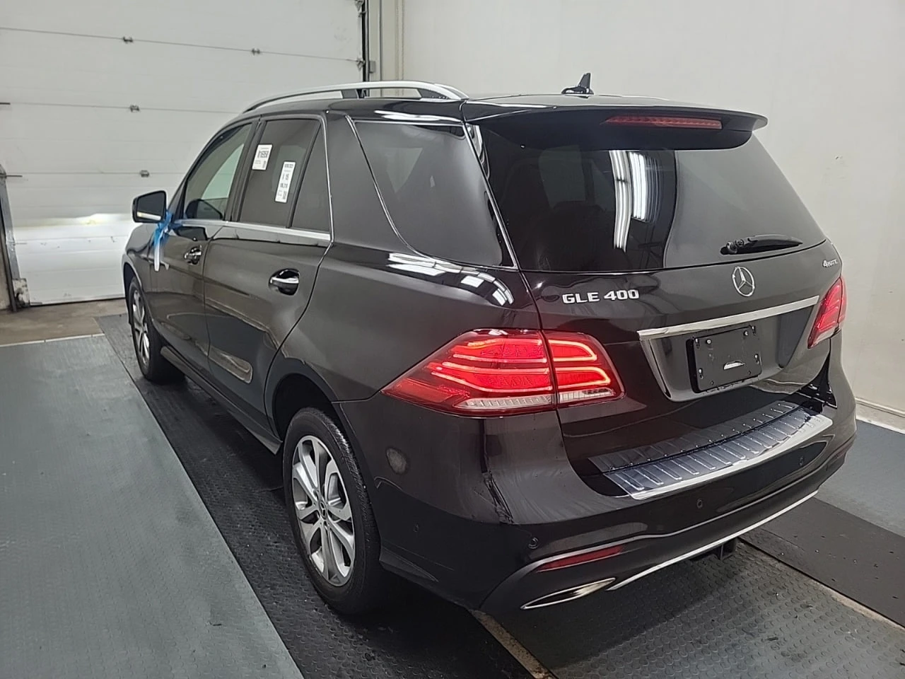 Mercedes-Benz GLE 400 * АВТО КРЕДИТ* ЦЕНА ДО БГ * CARFAX *  - изображение 4