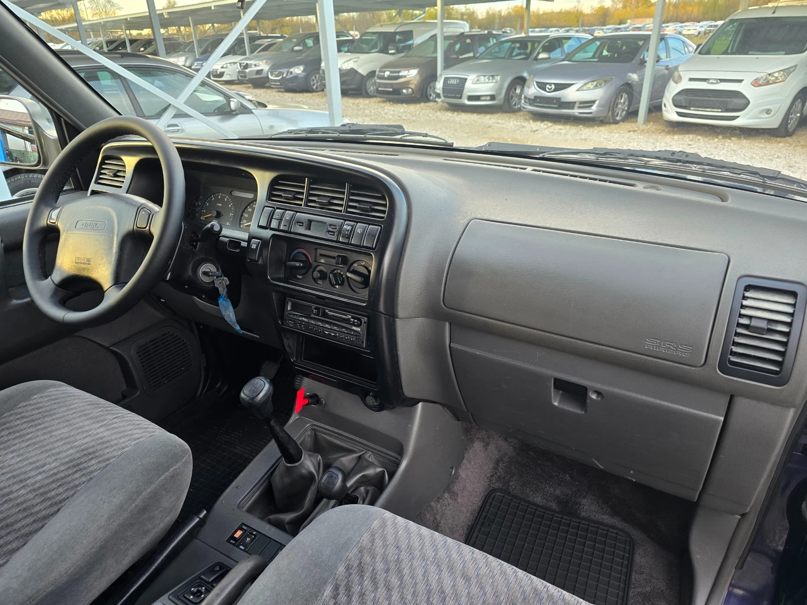 Opel Monterey 3.2 БЕНЗИН 4X4 КЛИМАТИК - изображение 9