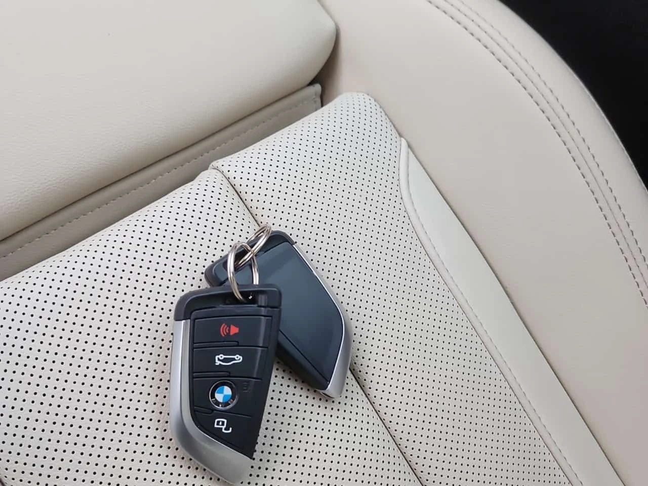 BMW X3 XDRIVE30I| PANORAMA| ПОДГРЕВИ| 2 КЛЮЧА| CARFAX , снимка 8 - Автомобили и джипове - 53985467