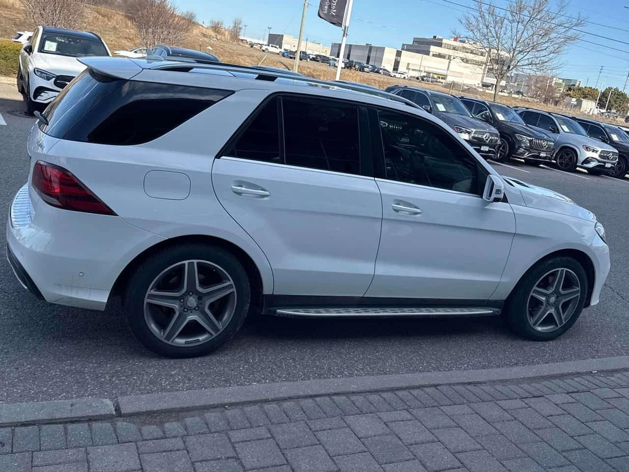 Mercedes-Benz GLE 350 ДИСТРОНИК* 360 * ПРЕДСТАВИТЕЛСТВО НА MERCEDES* , снимка 4 - Автомобили и джипове - 54001752