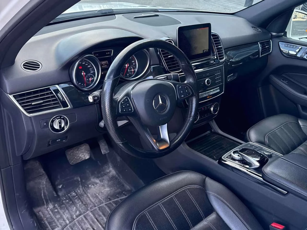 Mercedes-Benz GLE 350 ДИСТРОНИК* 360 * ПРЕДСТАВИТЕЛСТВО НА MERCEDES* , снимка 7 - Автомобили и джипове - 54001752