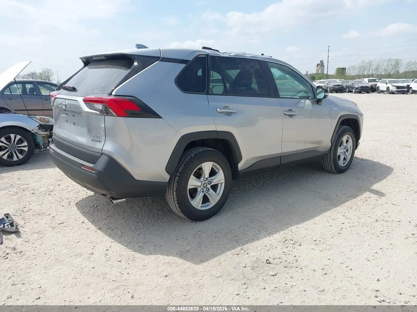 Toyota Rav4 2.5l Hybrid Xle, снимка 4 - Автомобили и джипове - 54307493