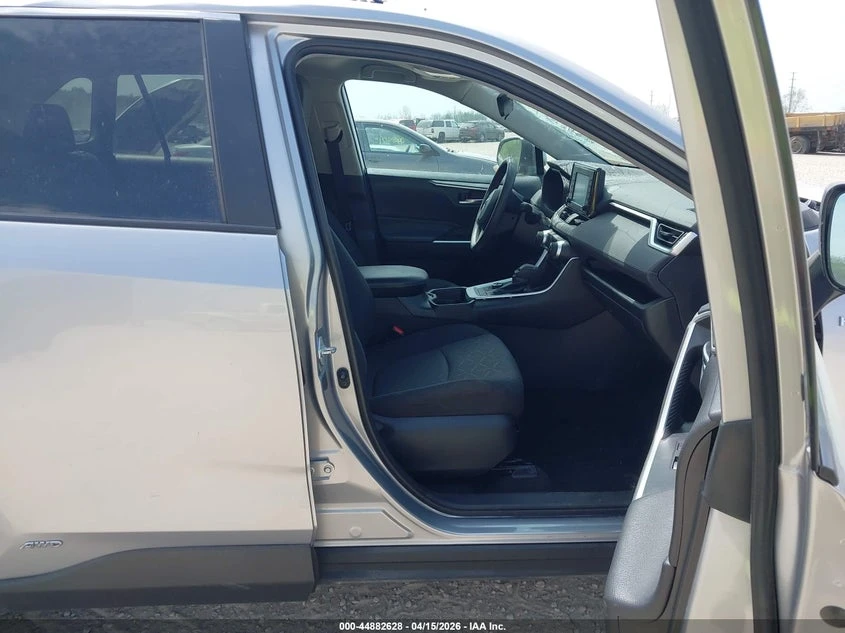 Toyota Rav4 2.5l Hybrid Xle, снимка 5 - Автомобили и джипове - 54307493