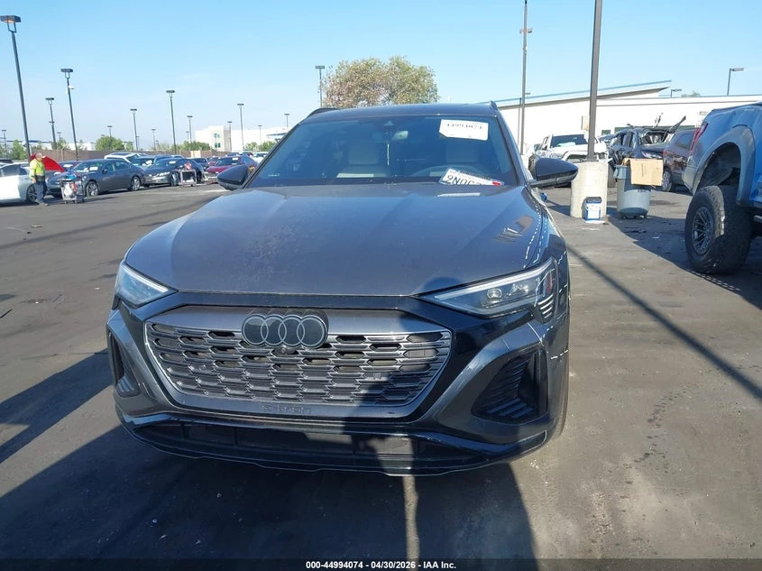 Audi Q8 E-Tron Prestige Quattro, снимка 12 - Автомобили и джипове - 54770073