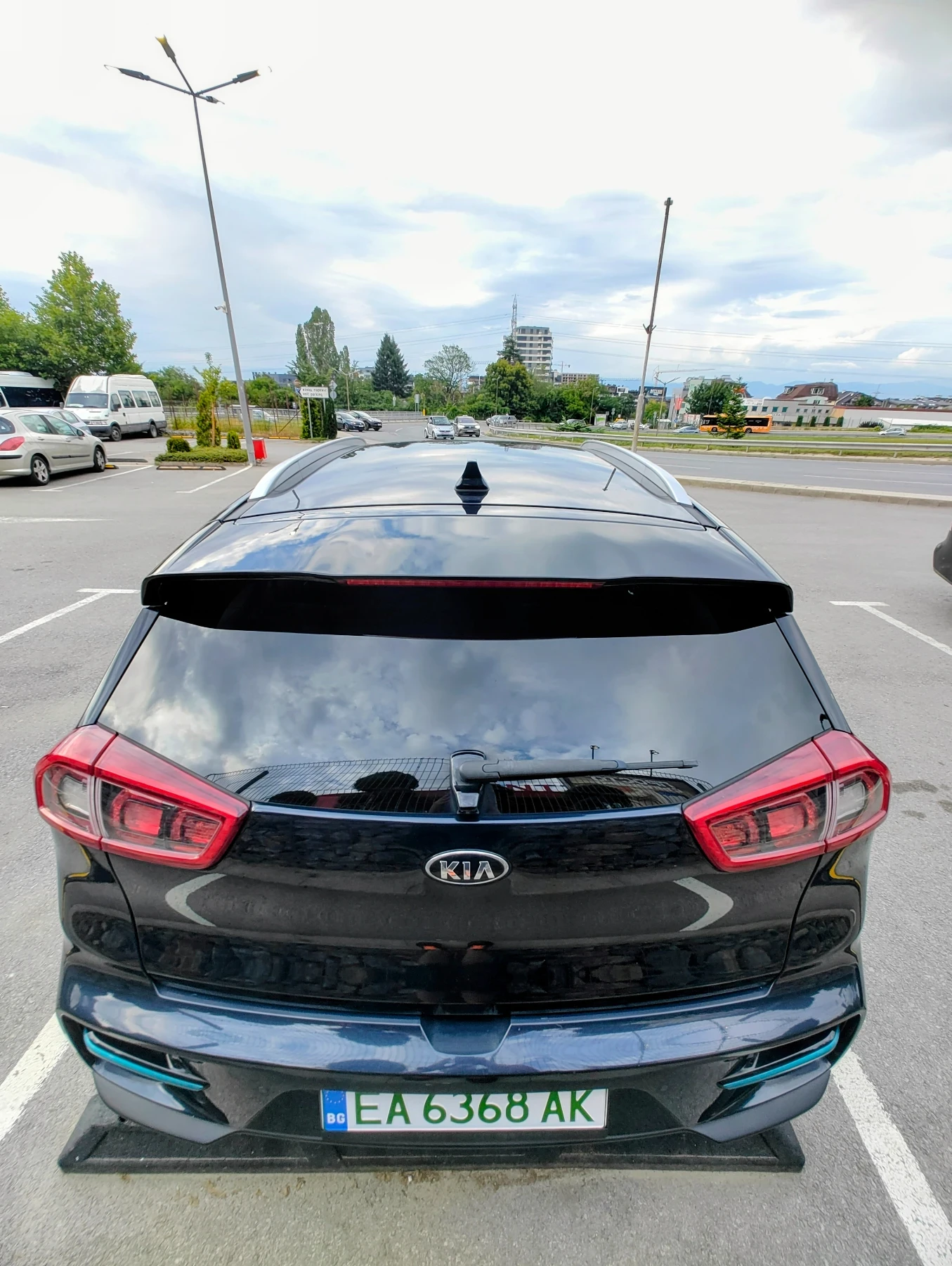Kia Niro 65KWh EXECUTIVE LINE/SOH100%/Термопомпа/Keyless, снимка 10 - Автомобили и джипове - 55137181