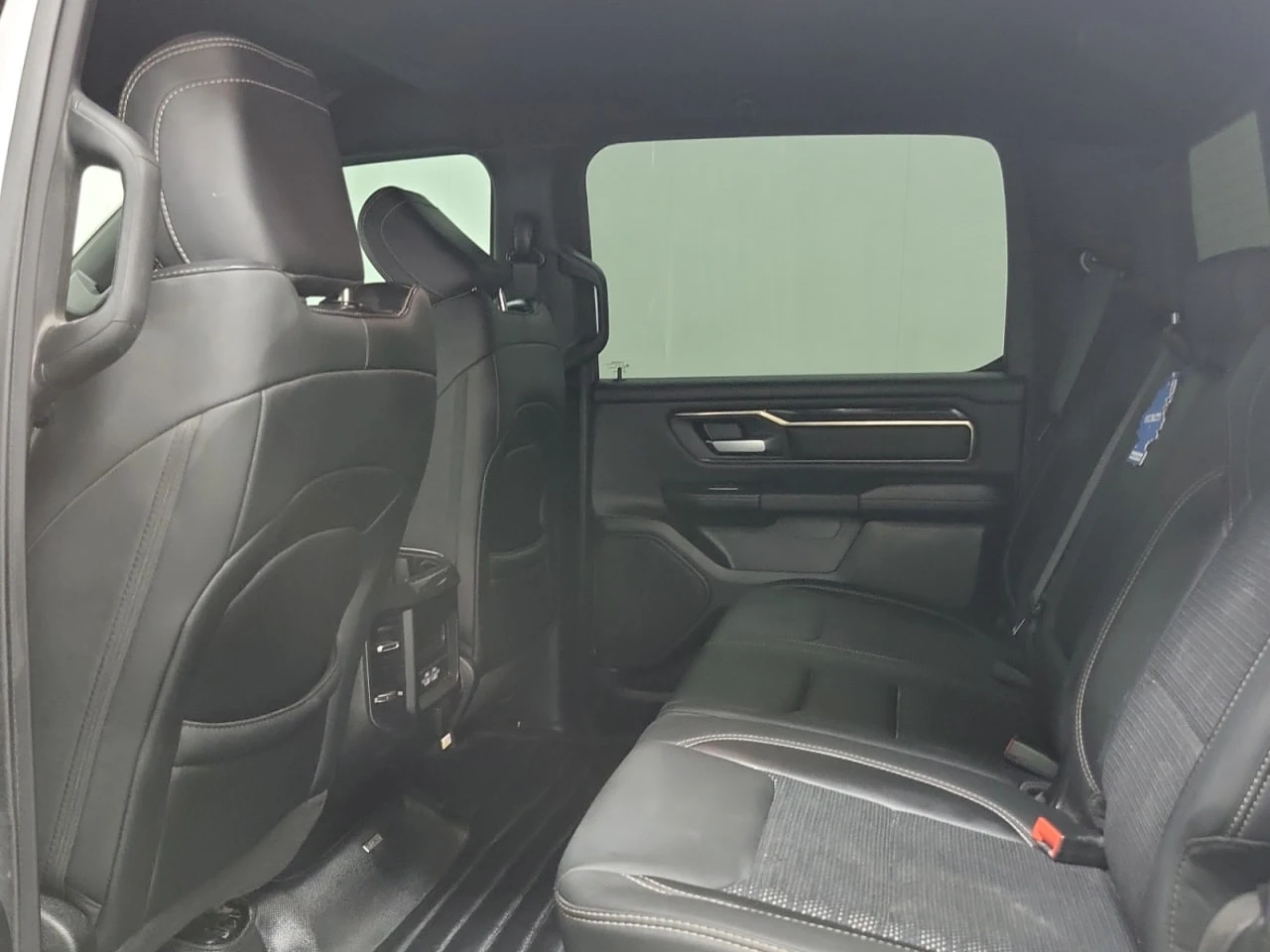 Dodge RAM 1500 SPORT CREW CAB SHORT BED, снимка 8 - Автомобили и джипове - 55524453