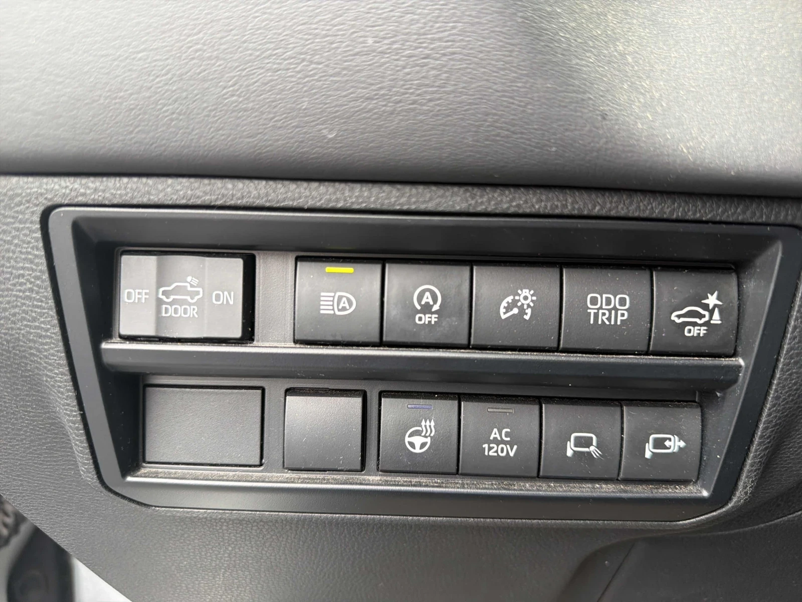 Toyota Tundra Platinum* Twin-Turbo V6 i-FORCE* 360* HUD* Pano* О, снимка 10 - Автомобили и джипове - 55978526