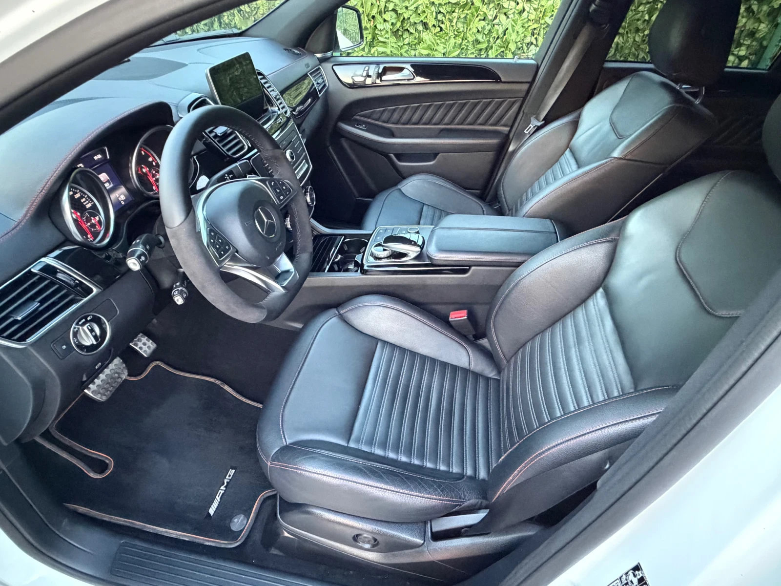 Mercedes-Benz GLE 350 AMG* PANORAMA* 360* HARMAN KARDON, снимка 10 - Автомобили и джипове - 56198571