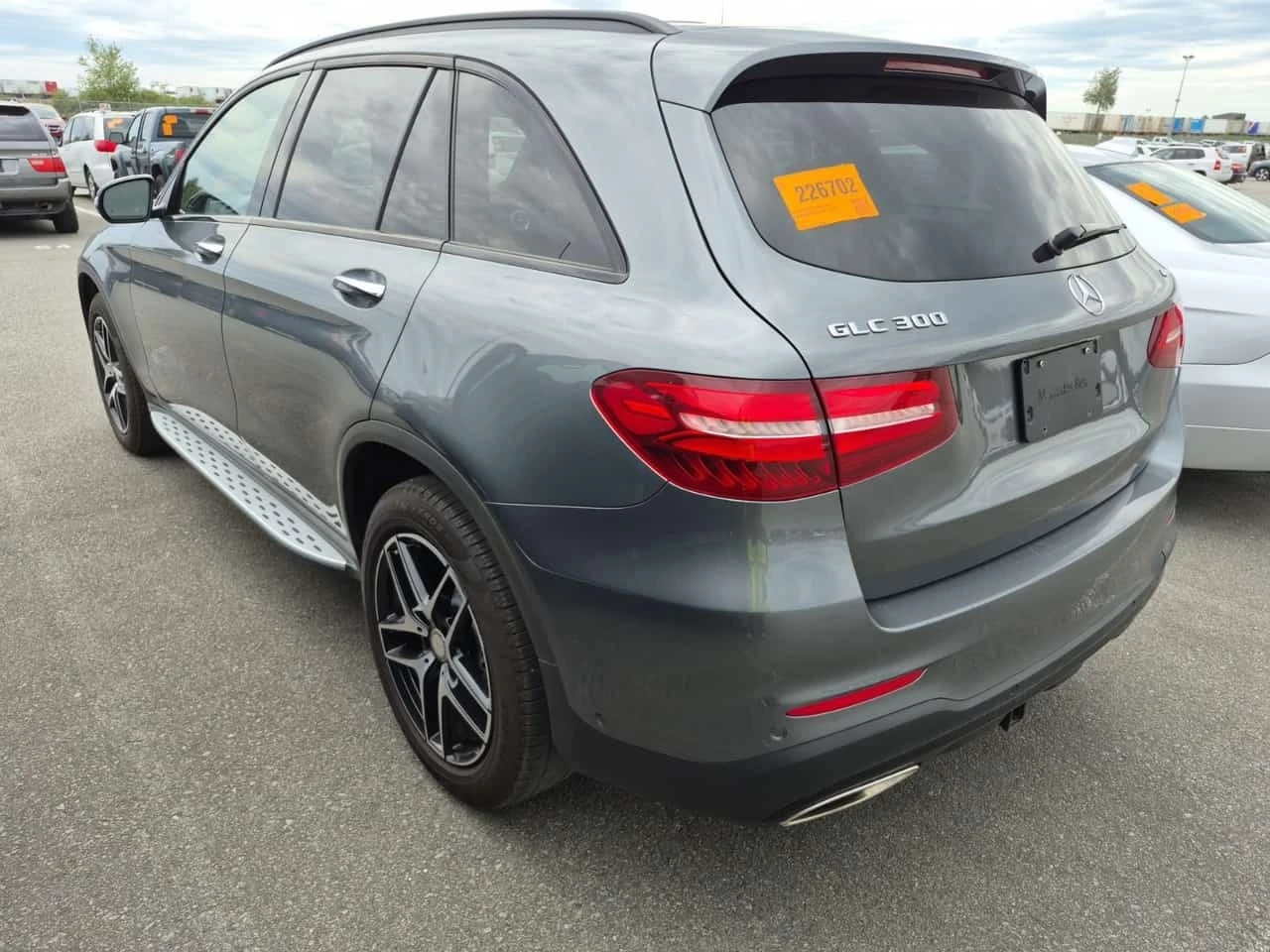 Mercedes-Benz GLC * 300 * CARFAX * , снимка 4 - Автомобили и джипове - 56293297