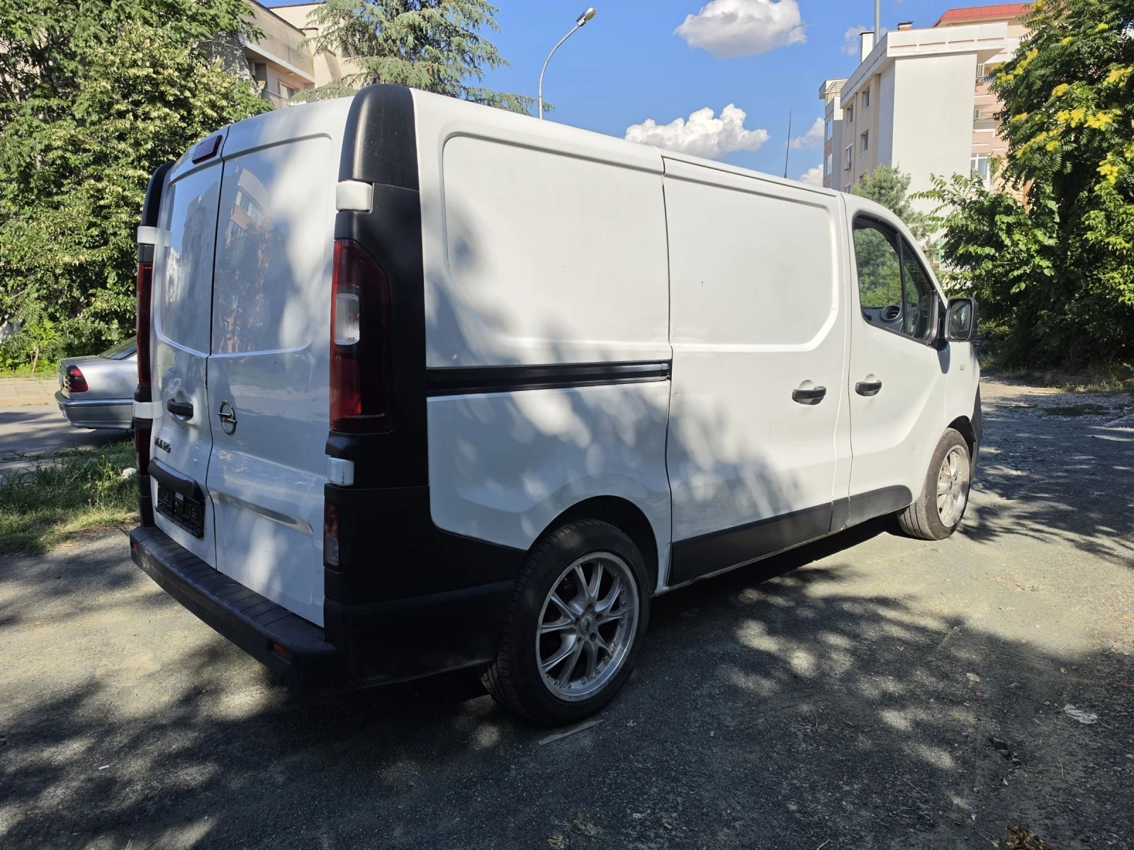 Opel Vivaro 1.6D, снимка 4 - Бусове и автобуси - 55218156