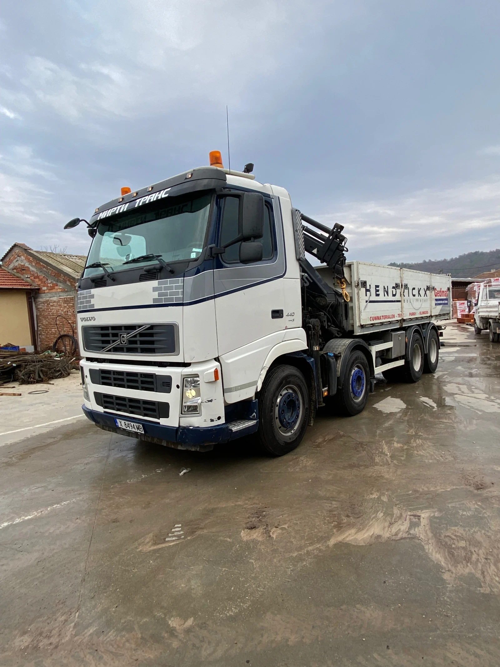 Volvo Fh САМОСВАЛ виж видео по долу - изображение 3