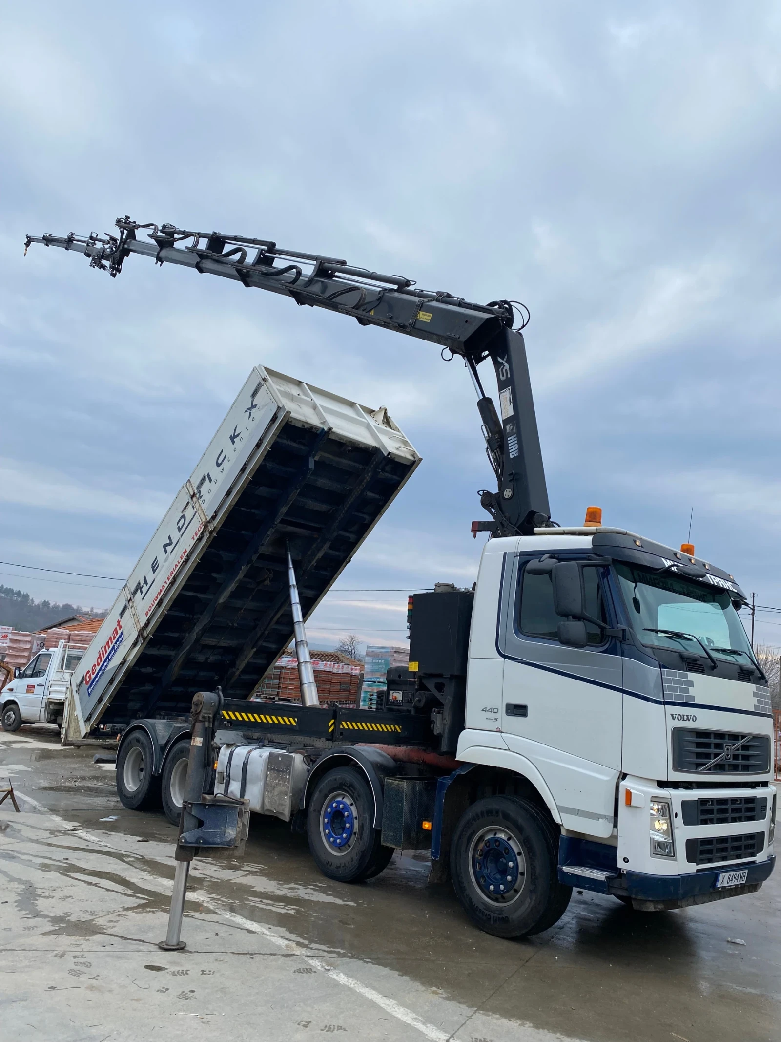 Volvo Fh САМОСВАЛ виж видео по долу - изображение 8