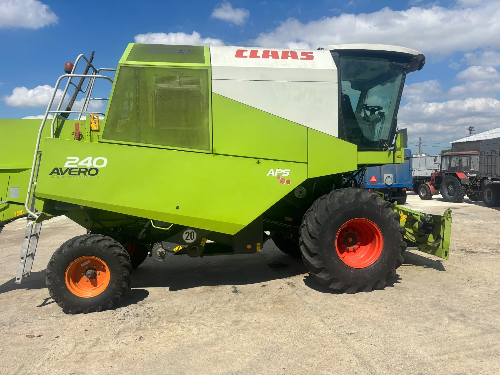 Комбайн Claas Avero 240 - изображение 6