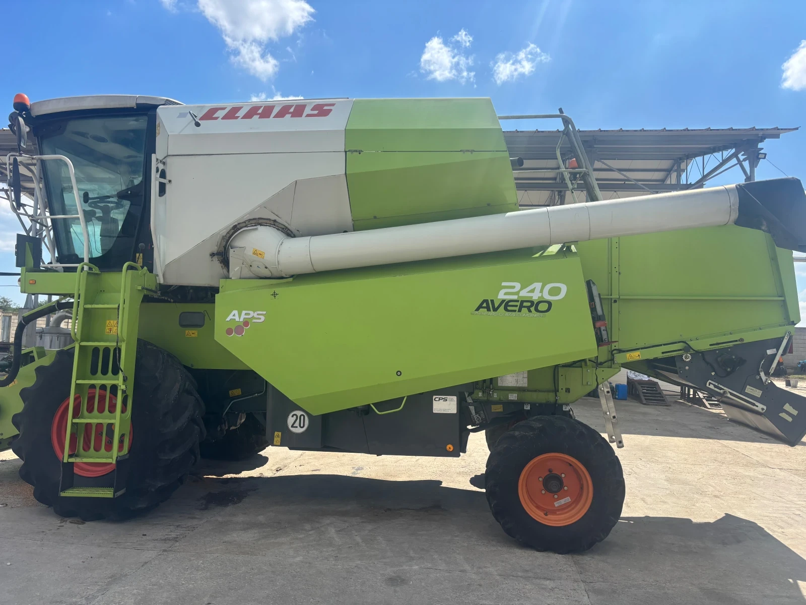 Комбайн Claas Avero 240 - изображение 3
