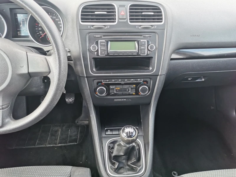 VW Golf TDI EVRO 5 , снимка 8 - Автомобили и джипове - 46356580