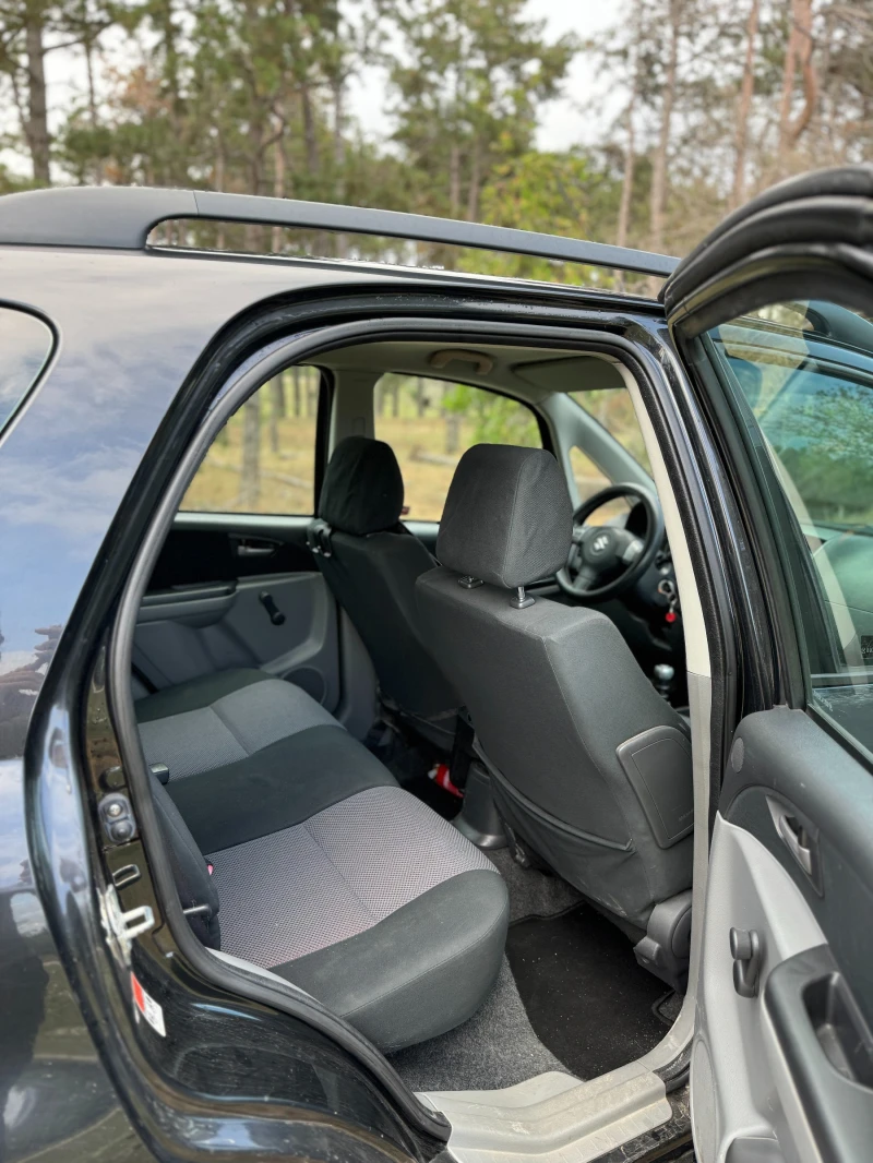 Suzuki SX4, снимка 10 - Автомобили и джипове - 52357148