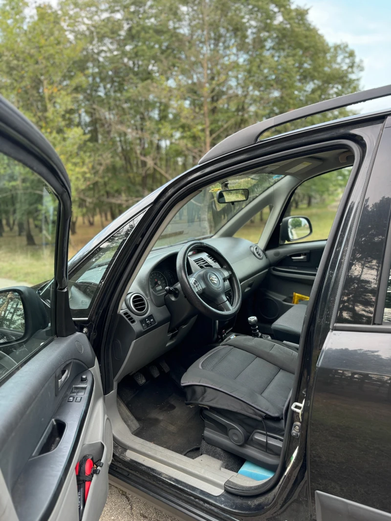 Suzuki SX4, снимка 16 - Автомобили и джипове - 52357148