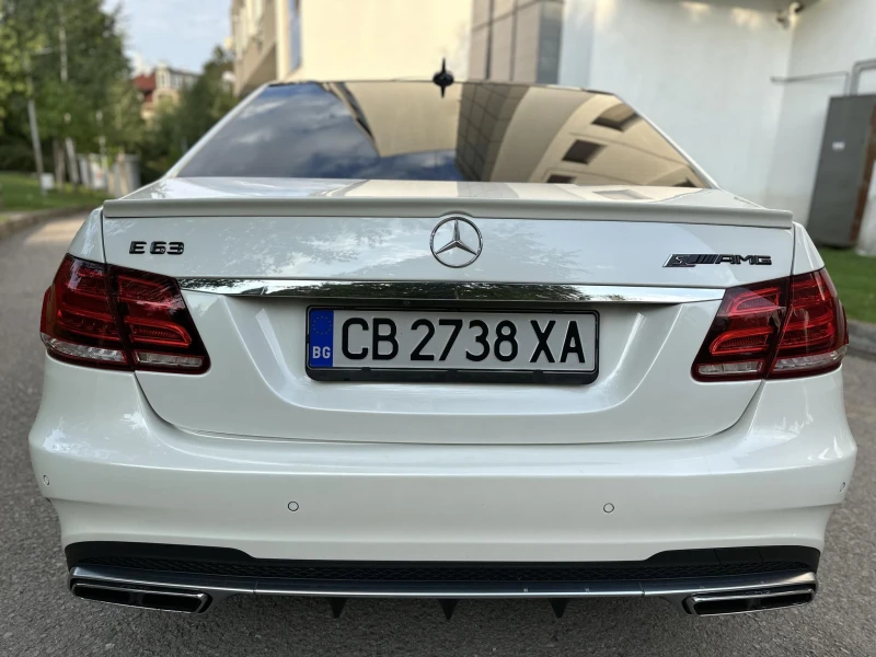 Mercedes-Benz E 63 AMG V8 Bi TURBO / 4 MATIC / ПАНОРАМА, снимка 6 - Автомобили и джипове - 47134527