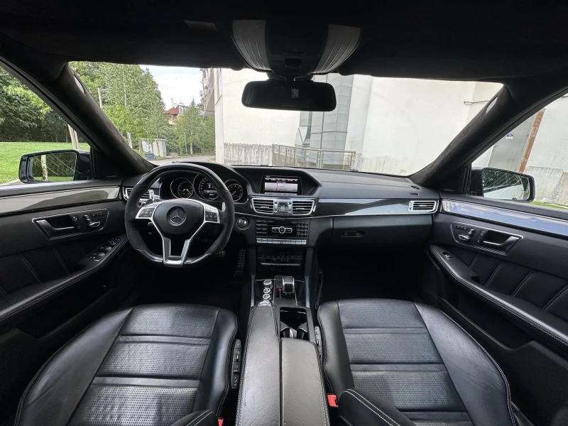 Mercedes-Benz E 63 AMG V8 Bi TURBO / 4 MATIC / ПАНОРАМА, снимка 11 - Автомобили и джипове - 47134527