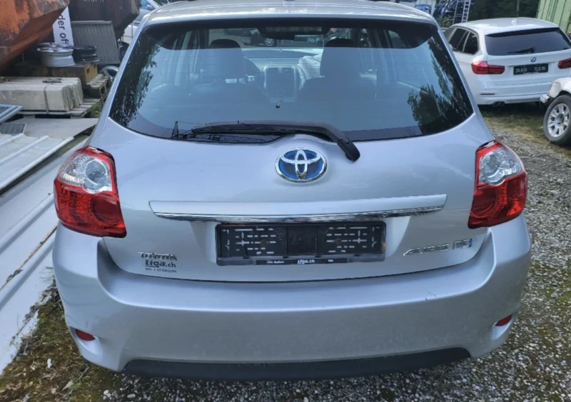 Toyota Auris 1.8 Хибрид Швейцария , снимка 5 - Автомобили и джипове - 47669096