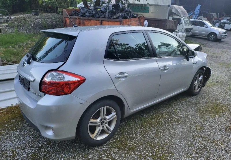 Toyota Auris 1.8 Хибрид Швейцария , снимка 1 - Автомобили и джипове - 47669096