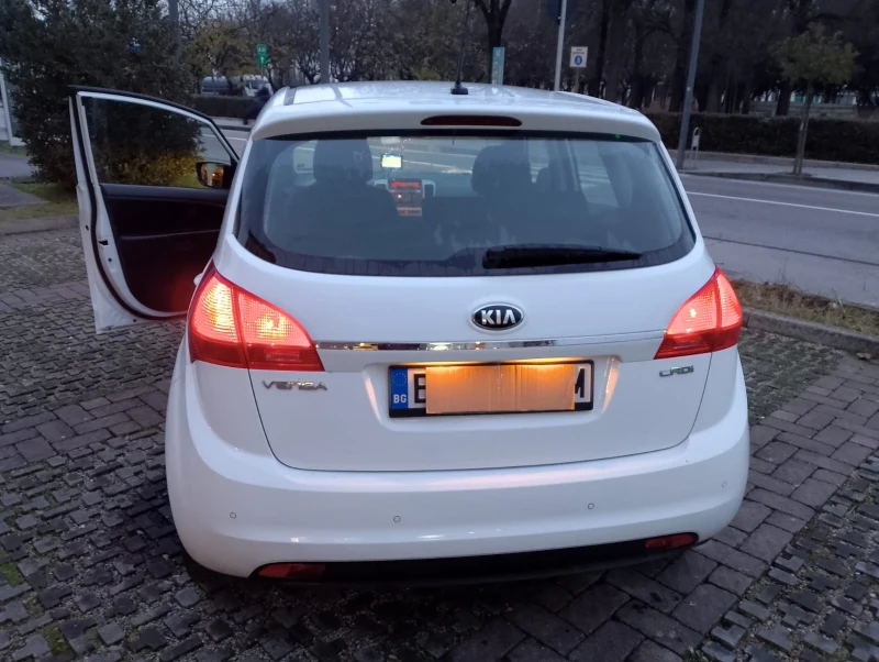 Kia Venga, снимка 2 - Автомобили и джипове - 48541014