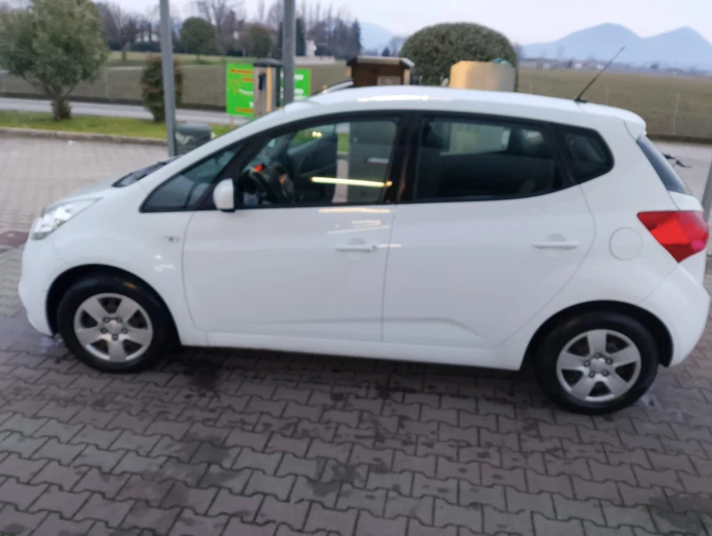 Kia Venga, снимка 3 - Автомобили и джипове - 48541014