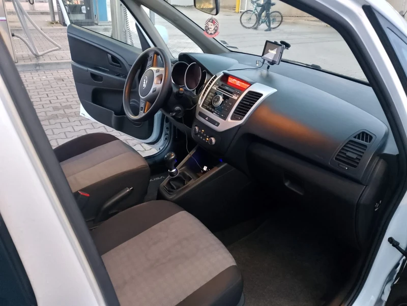 Kia Venga, снимка 7 - Автомобили и джипове - 48541014