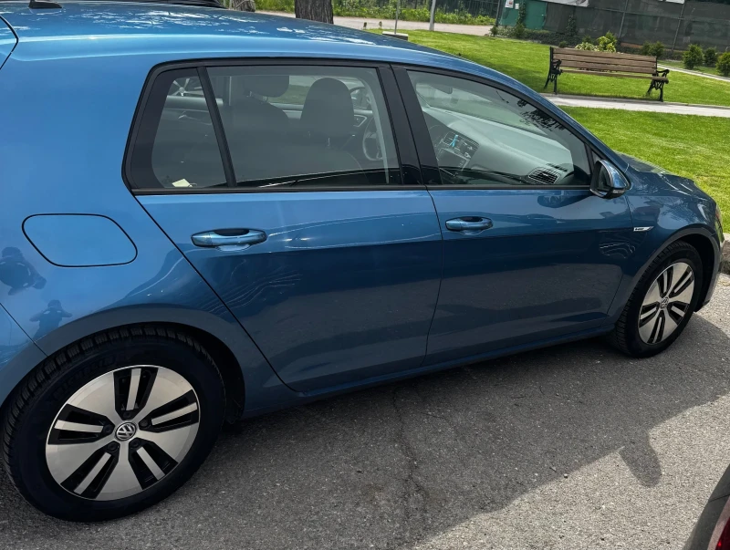 VW Golf, снимка 2 - Автомобили и джипове - 52004321