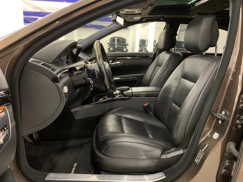 Mercedes-Benz S 500 AMG Long 4-MATIC #PANO#MASAJ#ALCANTAR#DISTR#CAM#, снимка 8 - Автомобили и джипове - 51208318