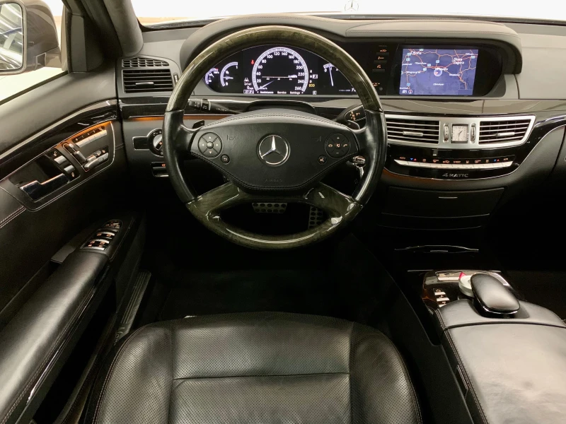 Mercedes-Benz S 500 AMG Long 4-MATIC #PANO#MASAJ#ALCANTAR#DISTR#CAM#, снимка 10 - Автомобили и джипове - 51208318