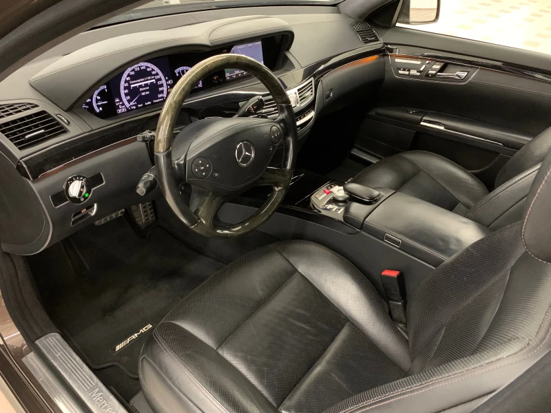 Mercedes-Benz S 500 AMG Long 4-MATIC #PANO#MASAJ#ALCANTAR#DISTR#CAM#, снимка 9 - Автомобили и джипове - 51208318
