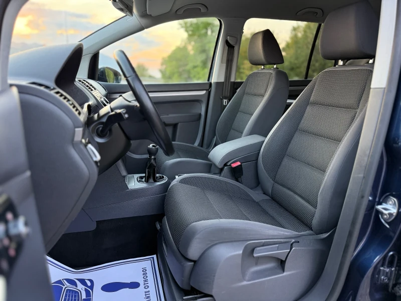 VW Touran 2.0TDi~140hp~НАВИГАЦИЯ, снимка 10 - Автомобили и джипове - 51827355