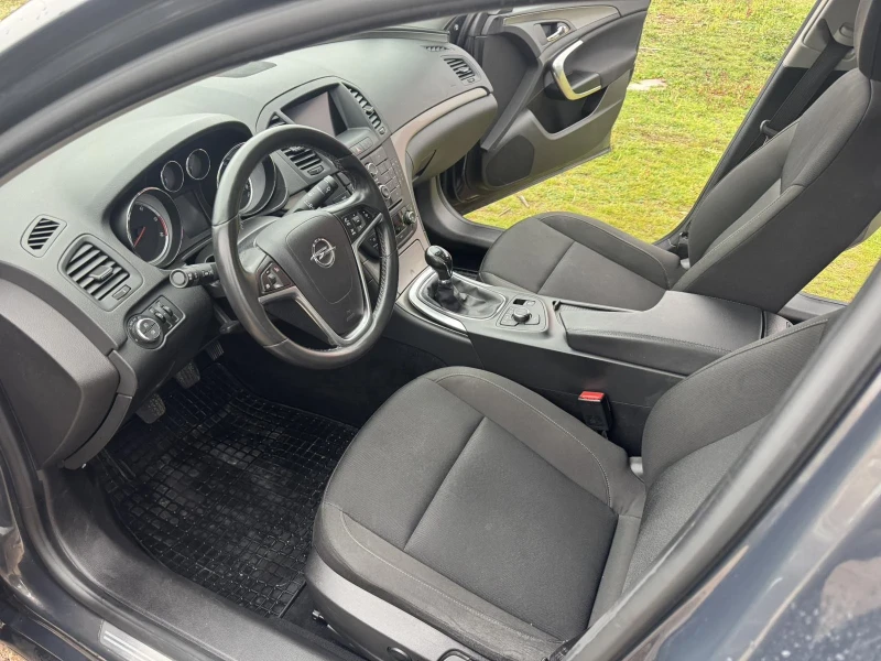 Opel Insignia 2.0CDTi 131кс.6ск.НАВИГАЦИЯ, снимка 15 - Автомобили и джипове - 52331601