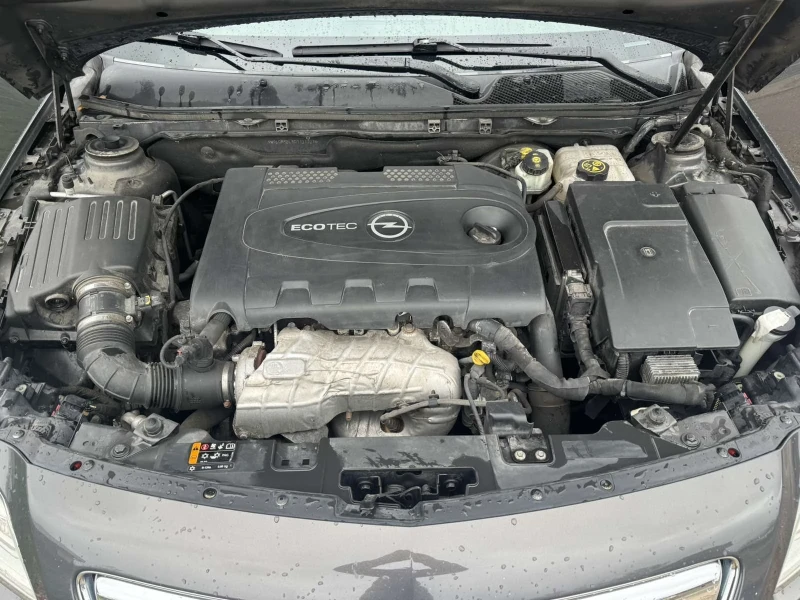 Opel Insignia 2.0CDTi 131кс.6ск.НАВИГАЦИЯ, снимка 11 - Автомобили и джипове - 52331601