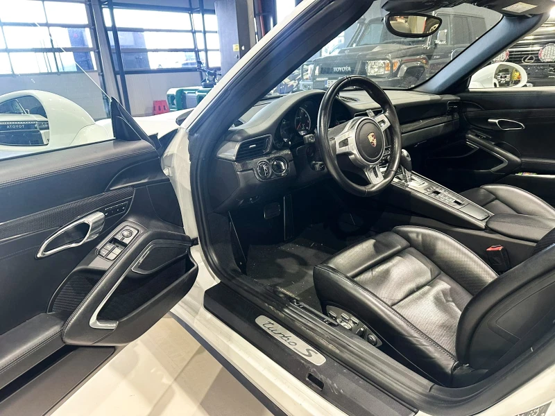 Porsche 911 Turbo S Cabrio , снимка 15 - Автомобили и джипове - 53153967