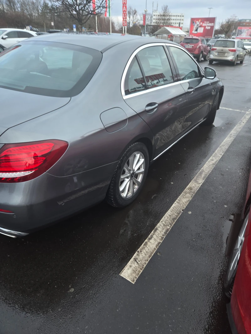Mercedes-Benz E 200, снимка 3 - Автомобили и джипове - 53235158