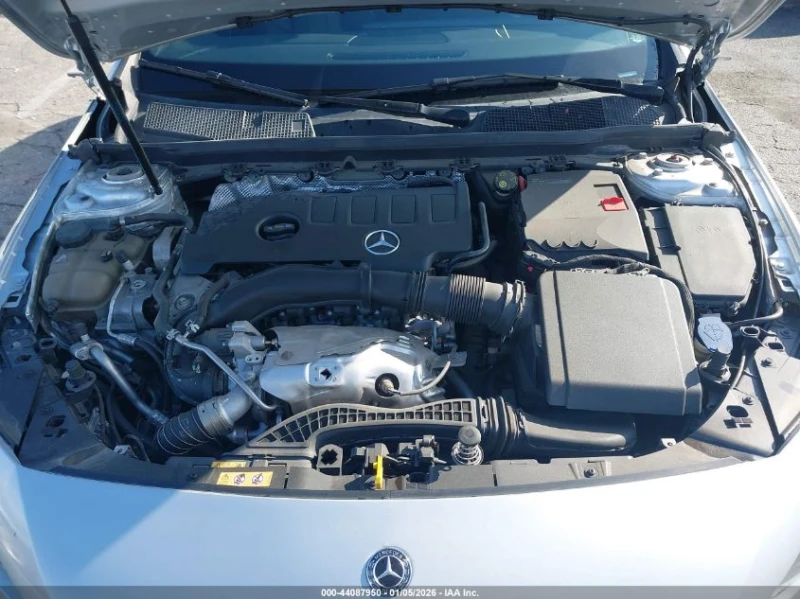 Mercedes-Benz A 220 2.0L I-4 DI, DOHC, VVT, TURBO, 188HP Front Wheel, снимка 15 - Автомобили и джипове - 53342798