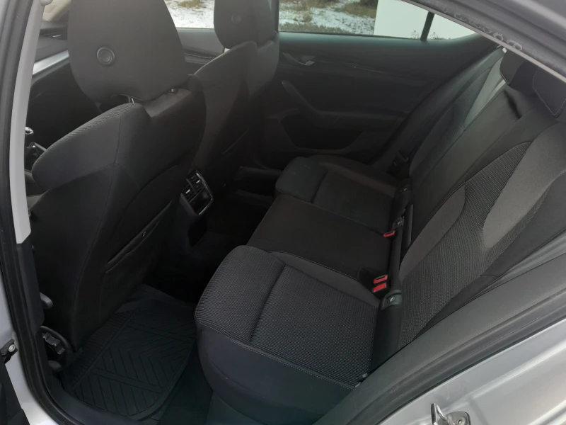 Skoda Octavia 2.0 TDI/ 6МТ, снимка 7 - Автомобили и джипове - 53424492