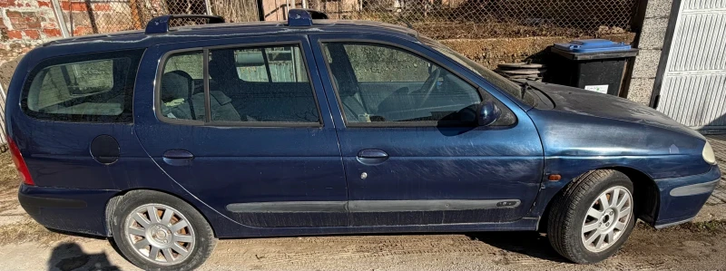 Renault Megane Газ-бензин, снимка 7 - Автомобили и джипове - 53475619