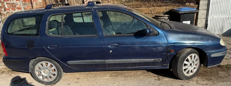 Renault Megane Газ-бензин, снимка 2 - Автомобили и джипове - 53475619