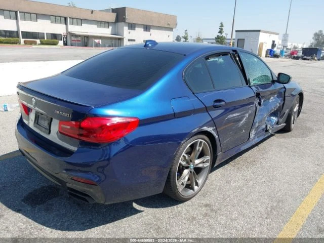 BMW 550 * M550i* xDrive* ПОДГРЕВ* ОБДУХВАНЕ* HUD* CAMERA* , снимка 4 - Автомобили и джипове - 54460431