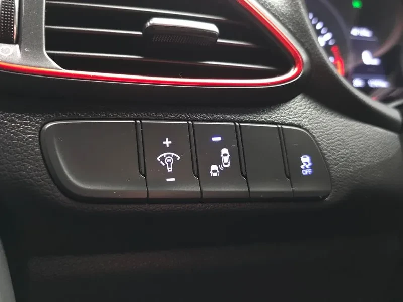 Hyundai I30 1.6 TURBO SPORT PREMIUM, снимка 17 - Автомобили и джипове - 55088043