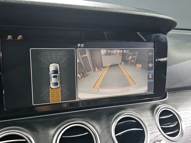 Mercedes-Benz E 220 Avantgarde, снимка 15 - Автомобили и джипове - 55830337