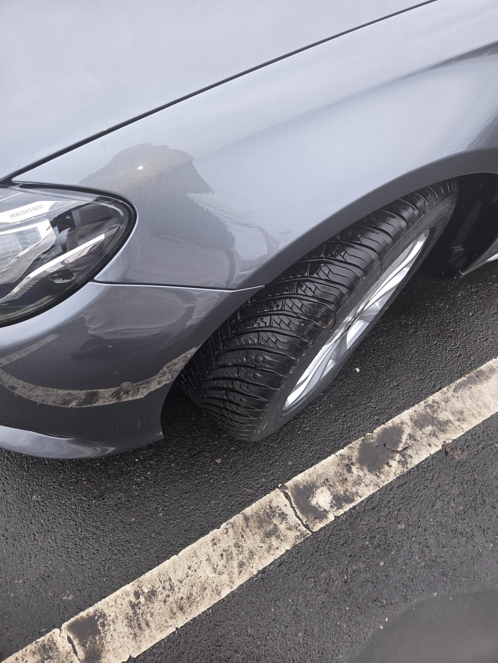 Mercedes-Benz E 200, снимка 1