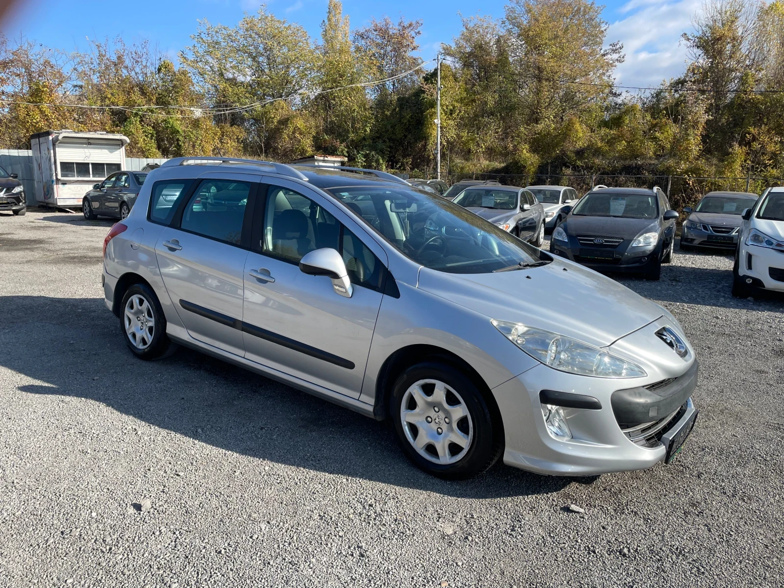 Peugeot 308 1.6 , 110 коня, ПАНОРАМЕН ТАВАН - изображение 6