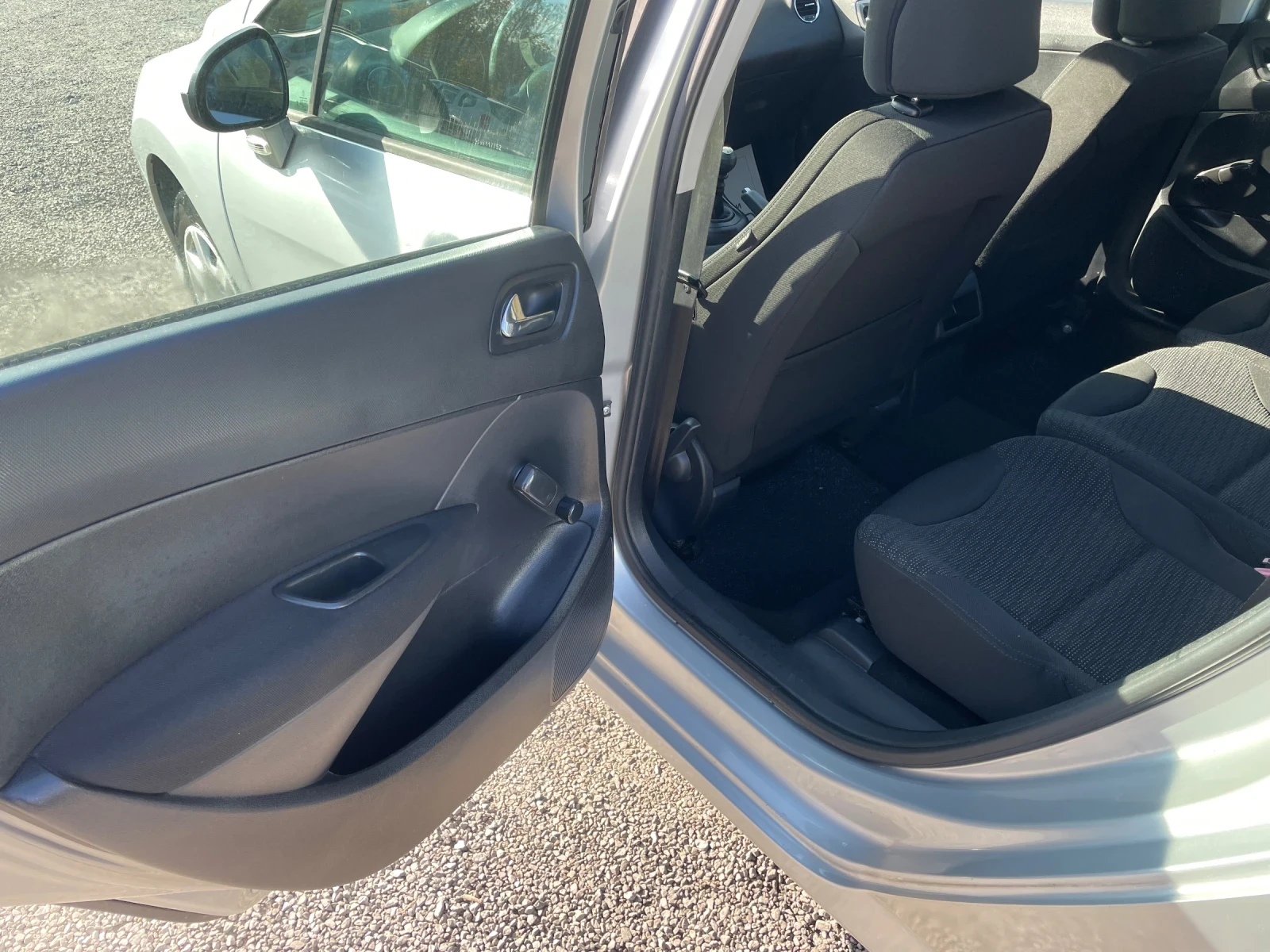 Peugeot 308 1.6 , 110 коня, ПАНОРАМЕН ТАВАН | Mobile.bg — изображение 13