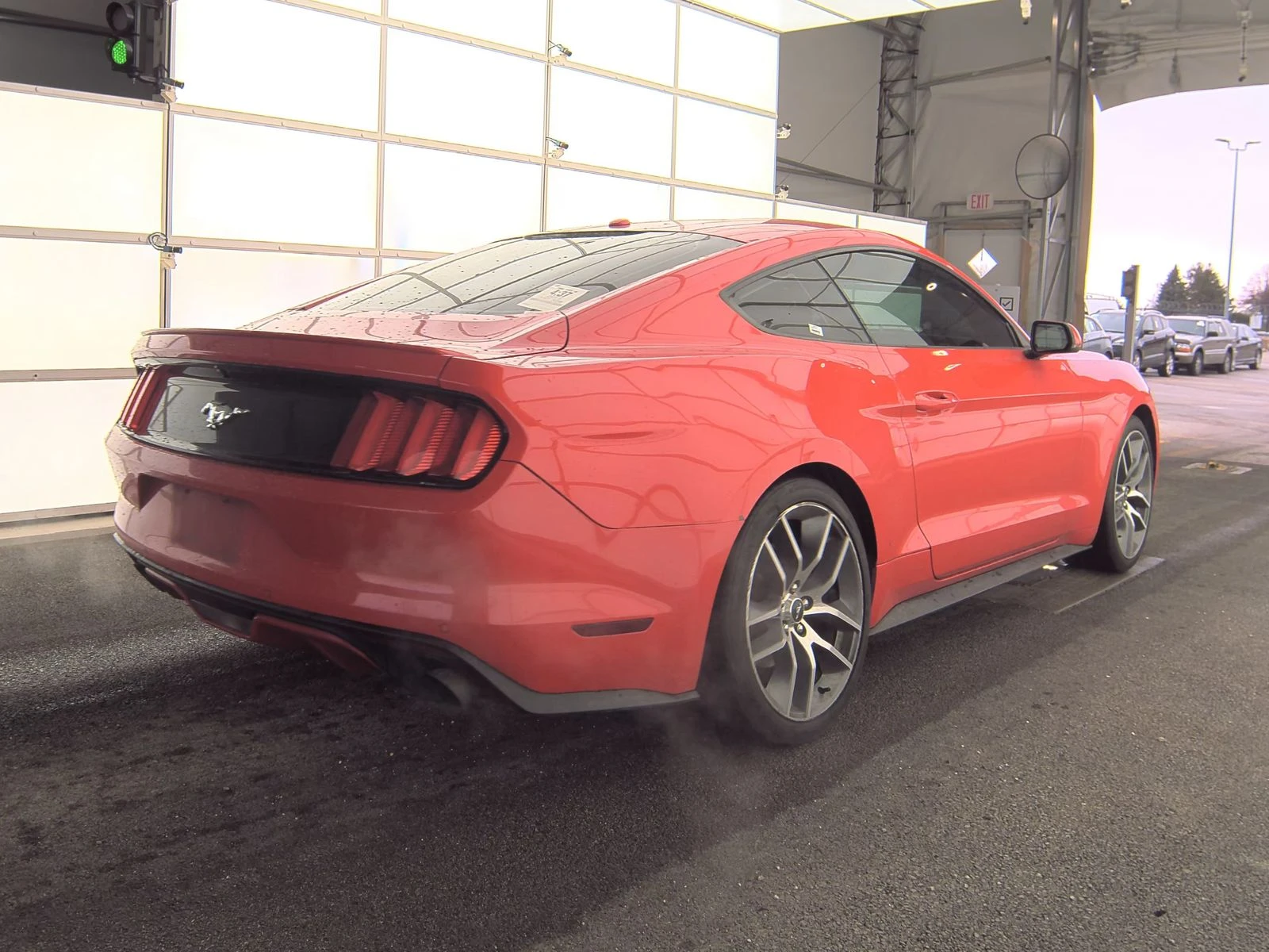 Ford Mustang EcoBoost 2.3 Кожа* Голямата Навигация* Дистроник*  - изображение 4